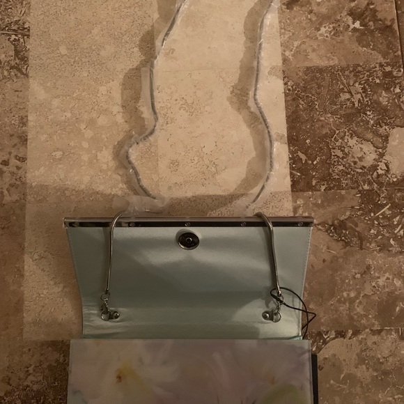 NWT Ted Baker Hanging Gardens Resin Clutch - Picture 6 of 6